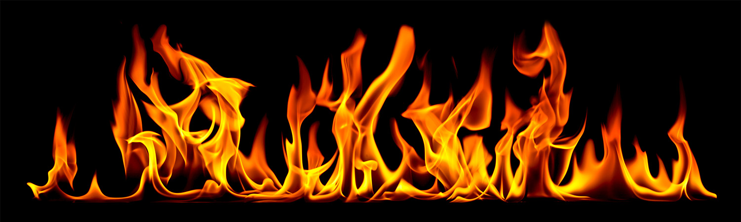 Papier peint photo - flammes vives sur fond noir, idéal pour les intérieurs modernes
