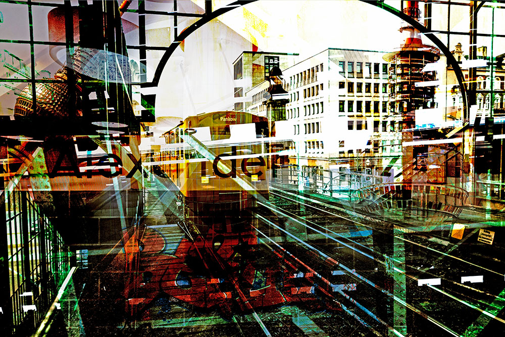 Papier peint photo - collage de symboles berlinois et d'architecture urbaine aux couleurs vives
